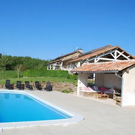 Spacious With Heated Pool Holiday home *