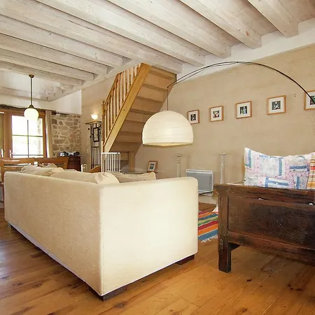 Semesterbostad In France With Covered Terrace