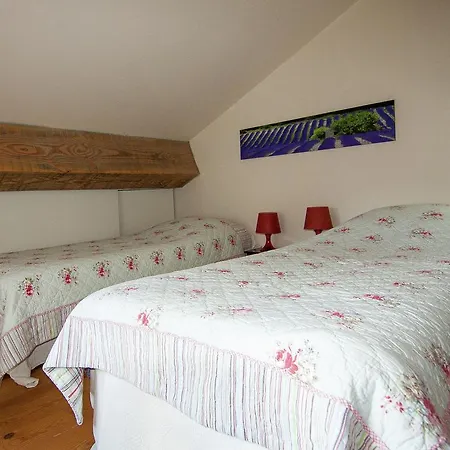 In France With Covered Terrace Semesterbostad *