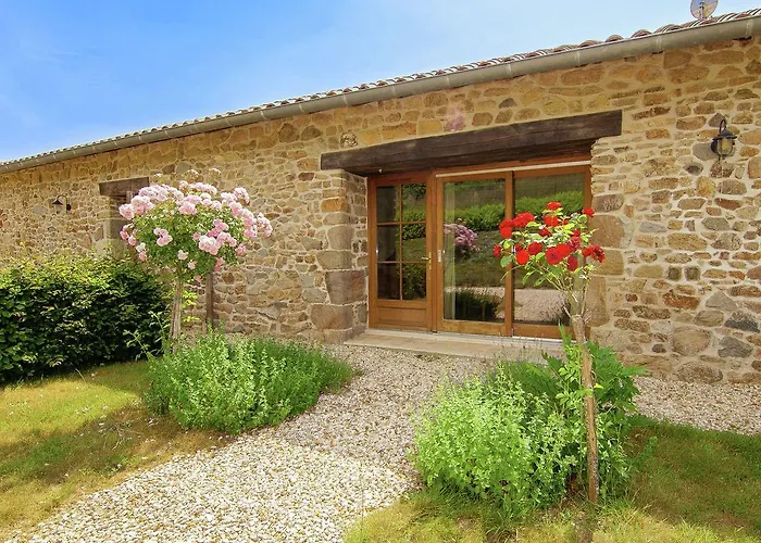 In France With Covered Terrace Сasa de vacaciones