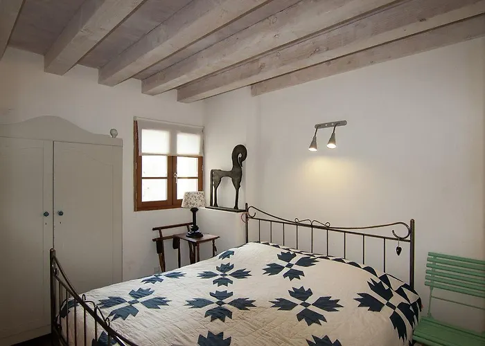 Сasa de vacaciones In France With Covered Terrace